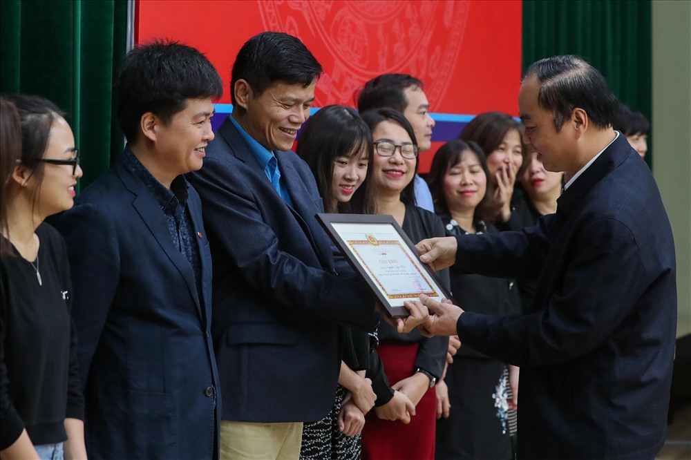 Báo Lao Động