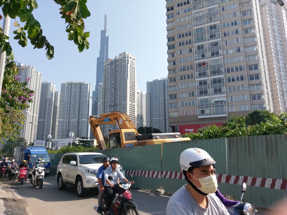 Lô cốt trên đường Nguyễn Hữu Cảnh (quận Bình Thạnh). Ảnh: M.Q
