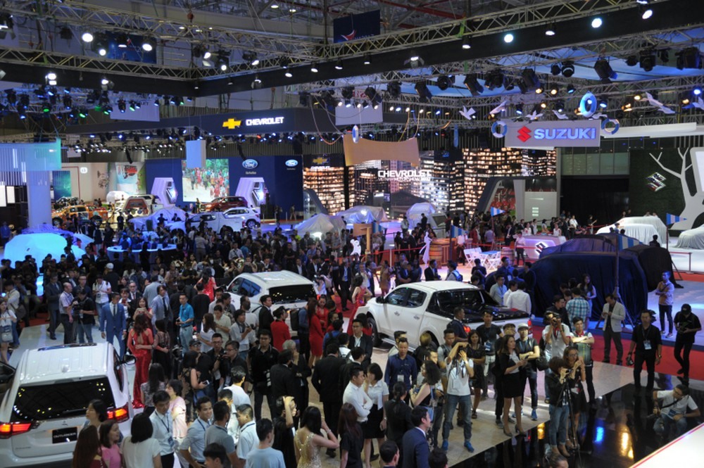 Cuối năm 2019, thị trường chứng kiến cuộc đua giảm giá của nhiều hãng xe. Ảnh ST.