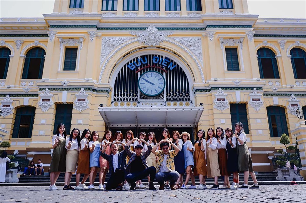Bưu điện Thành phố - một trong những điểm đến trong tour khám phá Sài Gòn xưa. Ảnh : QUỲNH NHƯ