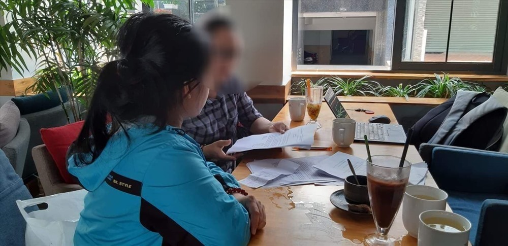Chị Q. tố cáo hành vi hiếp dâm của ông Thủy với cơ quan công an. Ảnh: LX
