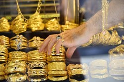 Giá vàng hôm nay 6.12: Vàng chờ vọt tăng