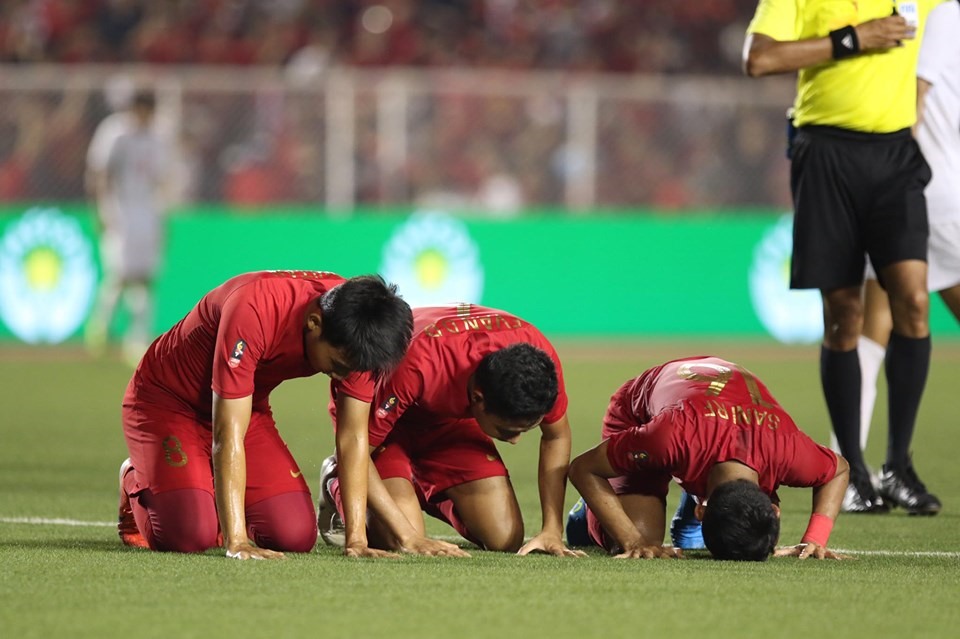 U22 Indonesia đã giành vé đầu tiên vào bán kết. Ảnh: H.P