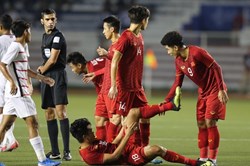U22 Việt Nam vs U22 Campuchia: HLV Park Hang-seo bất ngờ nhận thẻ vàng
