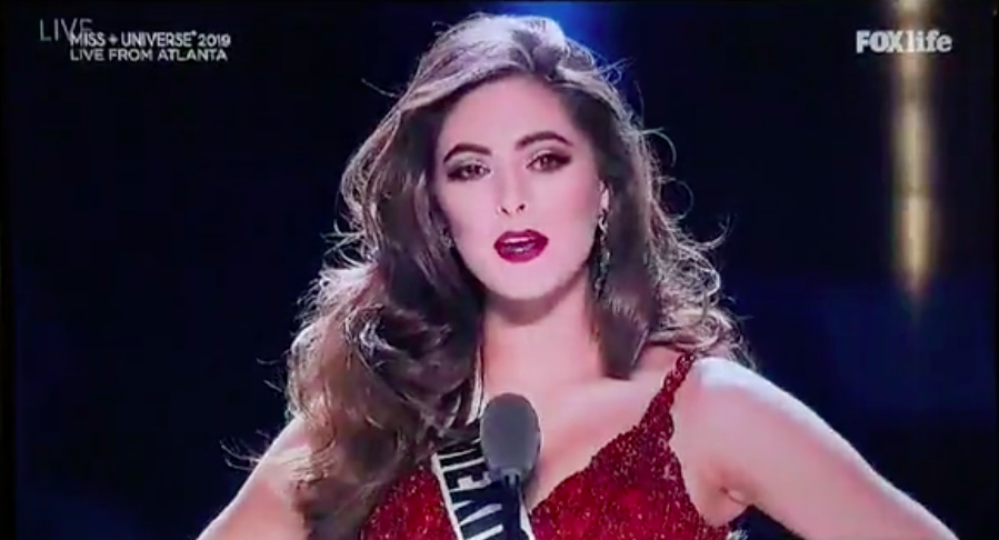 3 người đẹp Miss Universe 2019 trong phần thi ứng xử. Ảnh: CMH.