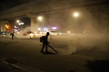 Kinh hoàng những pha thổi bụi mịt mù tra tấn người đi đường