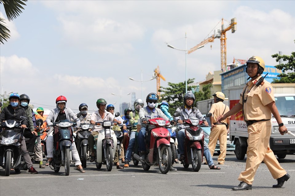 Kéo giảm tai nạn giao thông trên đường Nguyễn Văn Linh Kéo giảm tai nạn giao thông trên đường Nguyễn Văn Linh