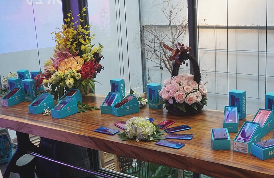 Điện thoại Honor 20 Lite chính thức ra mắt tại Việt Nam ngày 23.4. Điện thoại Honor 20 Lite chính thức ra mắt tại Việt Nam ngày 23.4.
