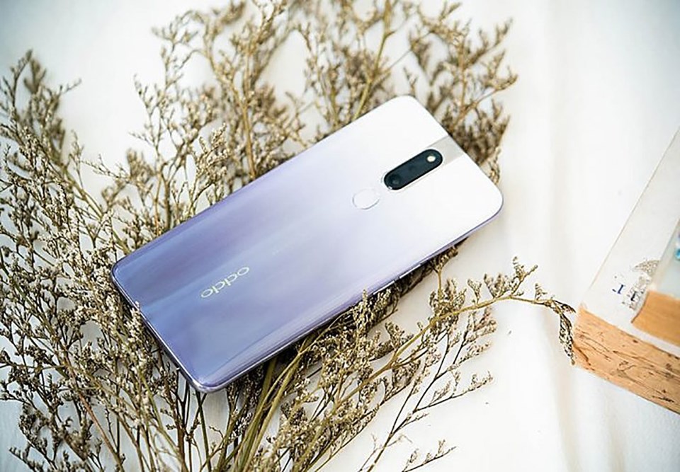 OPPO F11 Pro màu Xám Tinh Vân chính thức lên kệ tại Việt Nam từ ngày 16.5.2019. OPPO F11 Pro màu Xám Tinh Vân chính thức lên kệ tại Việt Nam từ ngày 16.5.2019.
