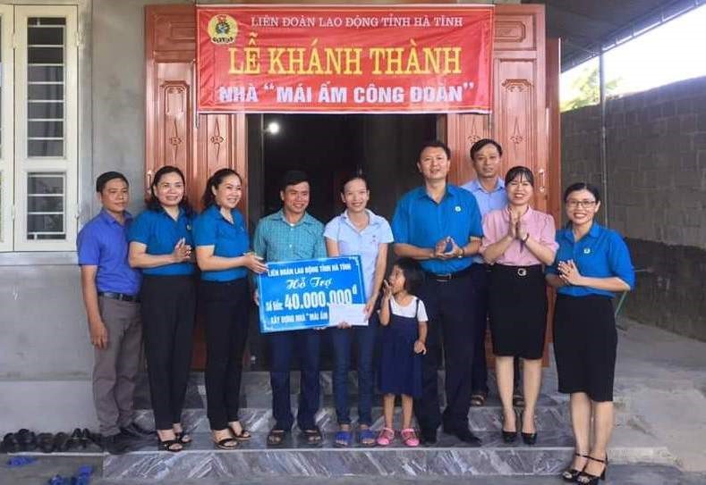Hỗ trợ làm nhà cho đoàn viên Lãi Mạnh Thành