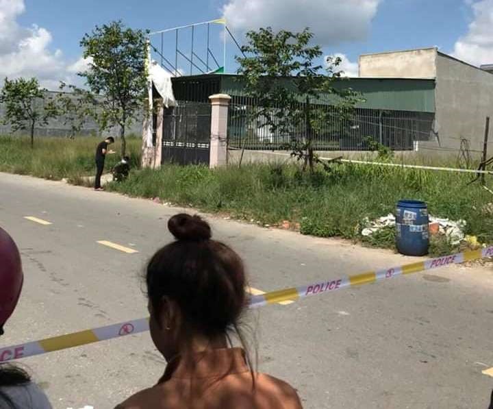 Công an đã thu thêm một số vật dụng và dấu vết tại một căn nhà ở huyện Bàu Bàng.