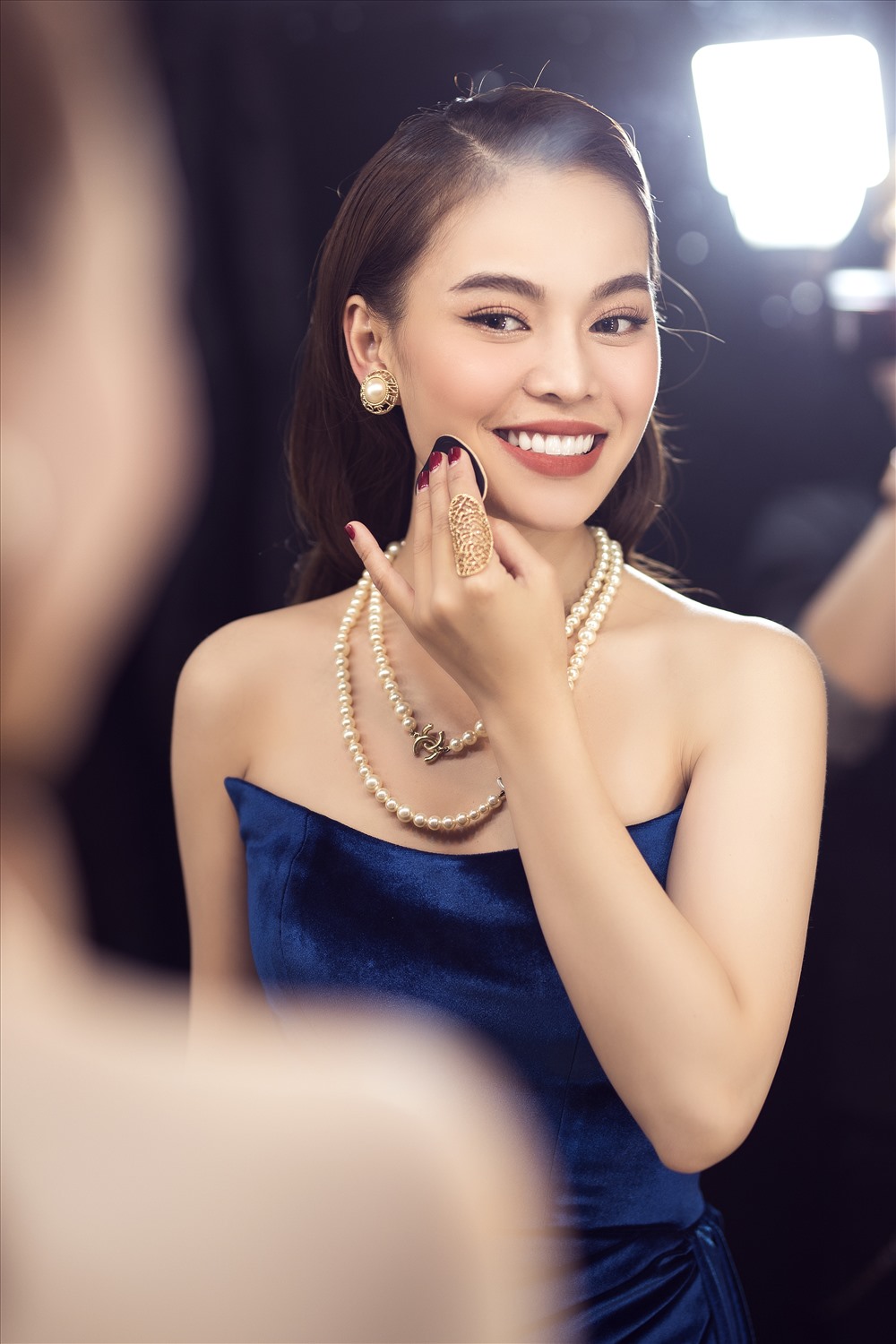 Nhan sắc mặn mà của Giang Hồng Ngọc.