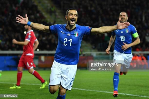 3. Fabio Quagliarella - 26 bàn: Không phải Cristiano Ronaldo, mà chính tiền đạo 36 tuổi mới là người dẫn đầu danh sách ghi bàn Serie A mùa này. Anh ghi 45% số bàn thắng cho Sampdoria, là đội sở hữu hàng công mạnh thứ 5 giải đấu với 58 bàn thắng.