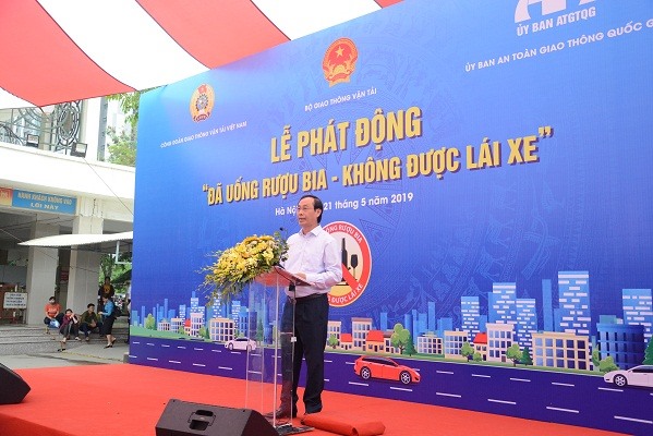Thứ trưởng Bộ GTVT Lê Đình Thọ phát biểu chỉ đạo tại Lễ phát động. Ảnh: T.T