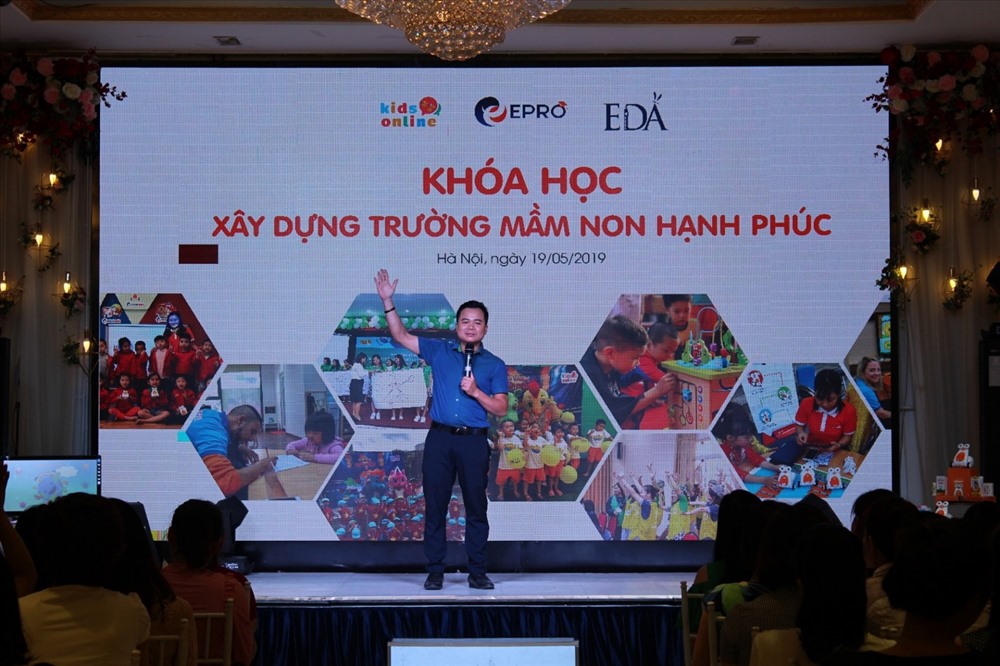 Diễn giả Phạm Văn Tư: “Cảm xúc của trẻ là yếu tố tiên quyết trong xây dựng trường mầm non hạnh phúc”.