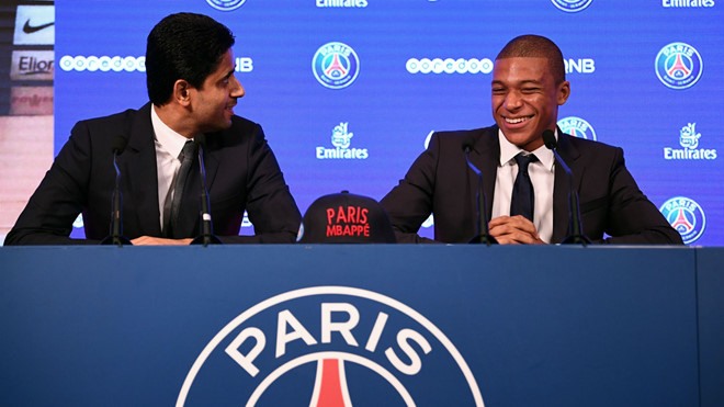 Mbappe cũng từng chọn ở lại Pháp thay vì đến Real. Ảnh: Twitter PSG.