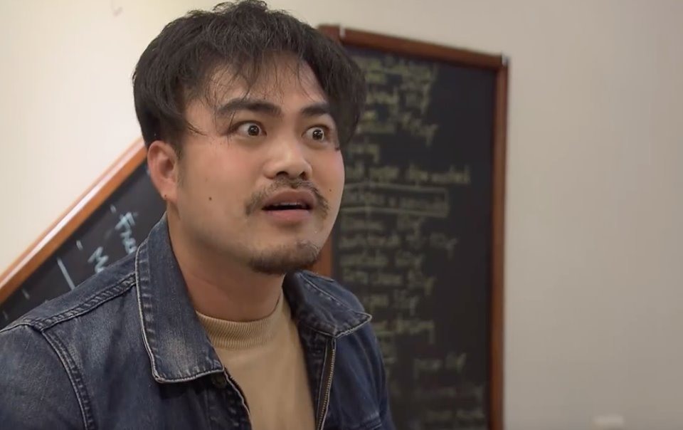 Khải phát điên lên vì ghen.