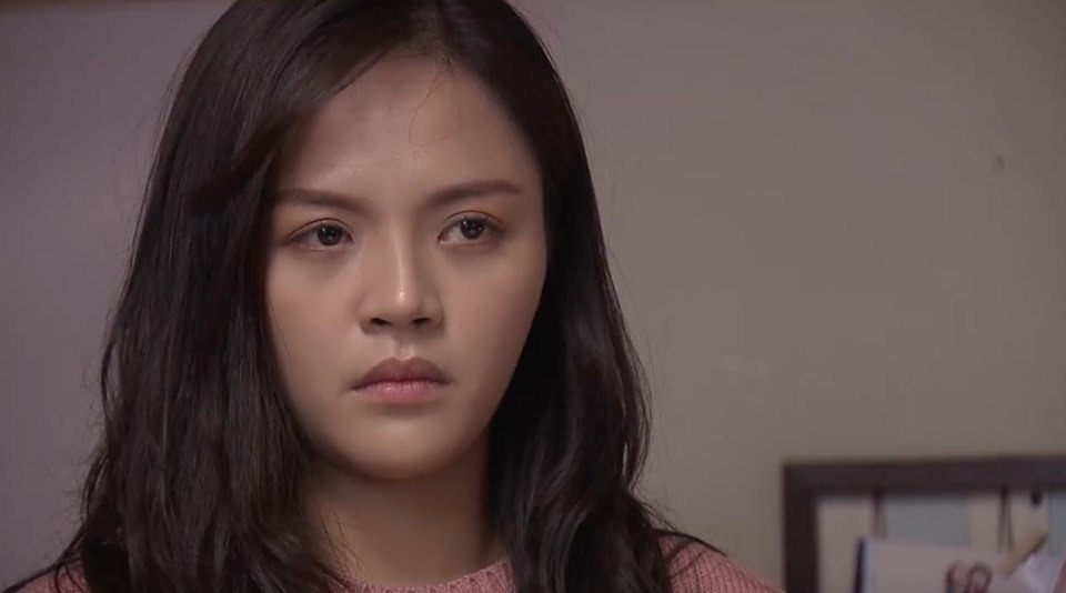Huệ lặng người khi Thư nói trúng tim đen.