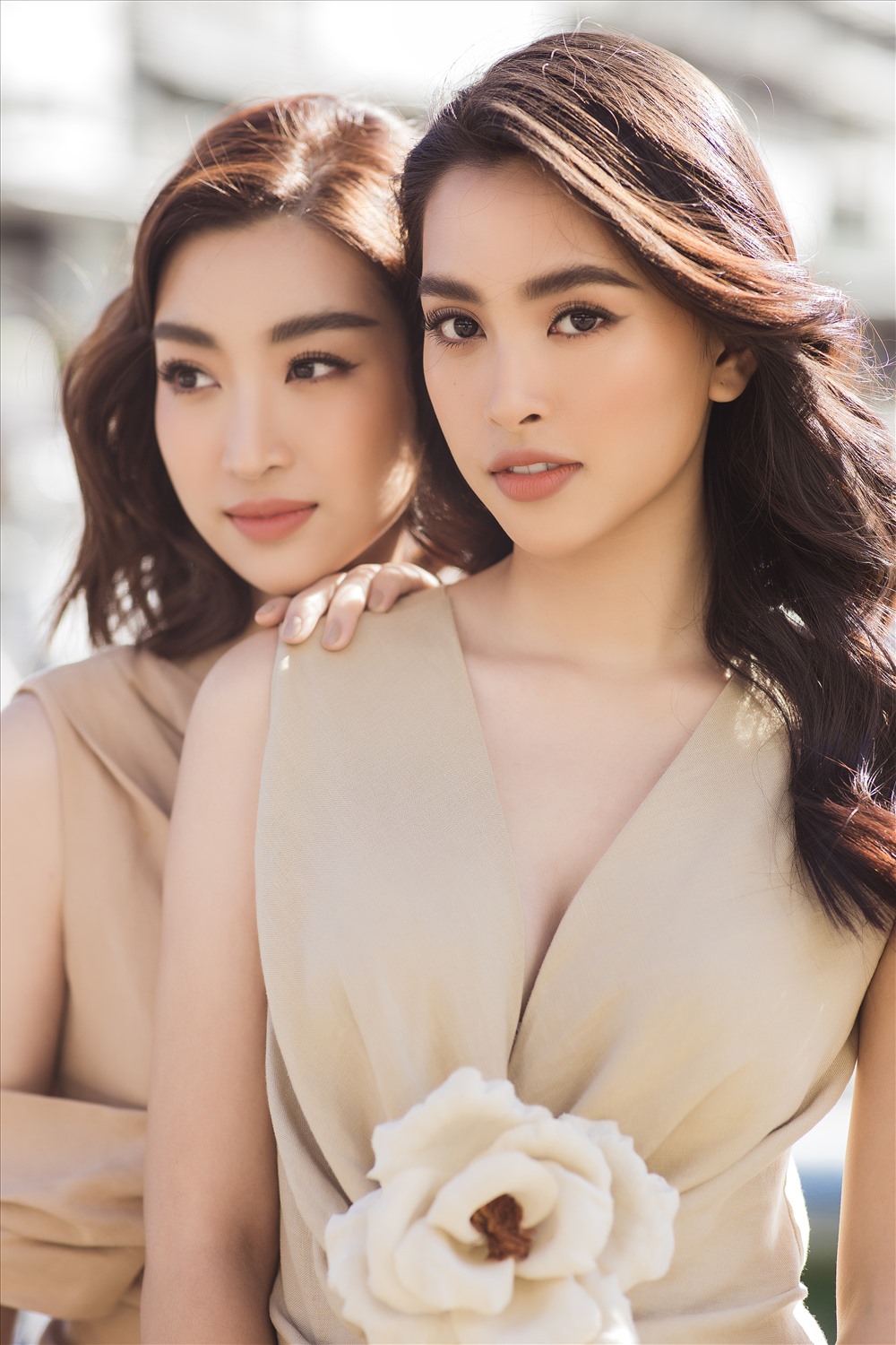 Năm nay, Tiểu Vy và Mỹ Linh là đại sứ của cuộc thi Miss World Vietnam 2019 - cuộc thi nhằm tìm kiếm đại diện sắc đẹp và tài năng tham gia cuộc thi Miss World 2019 sẽ được diễn ra vào tháng 11 tại Thái Lan. Ảnh: Huy Nguyễn.