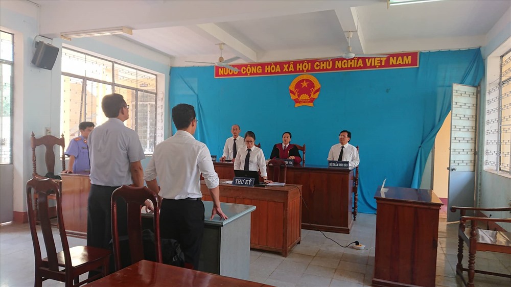 TAND TP. Buôn Ma Thuột đã thụ lý các vụ án lao động liên quan đến việc NLĐ khởi kiện Prudentail cho nghỉ việc trái quy định.