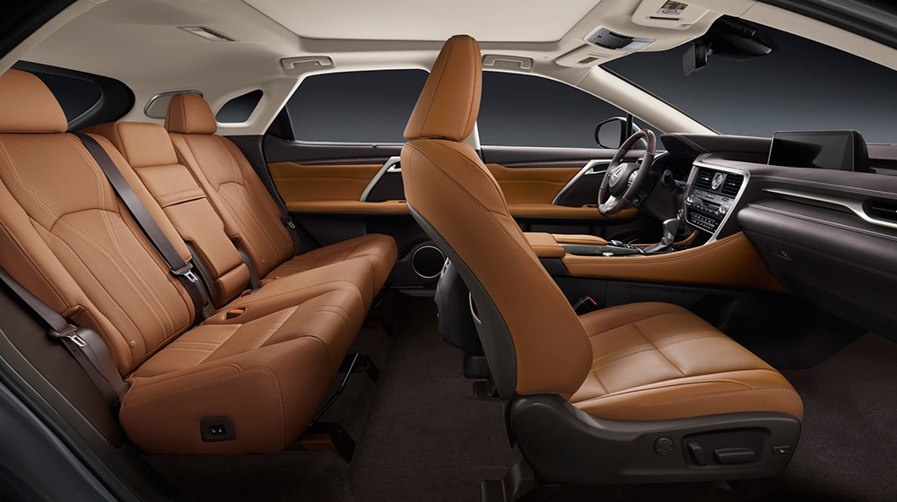 Nội thất “khủng” bên trong xe. Ảnh: Lexus.com