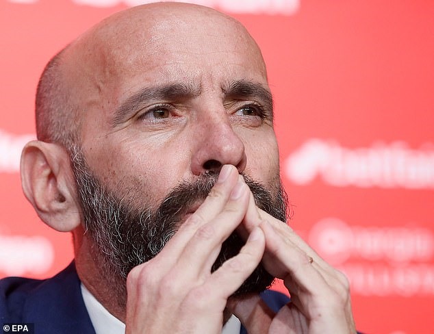 HLV Monchi. Ảnh: EPA.