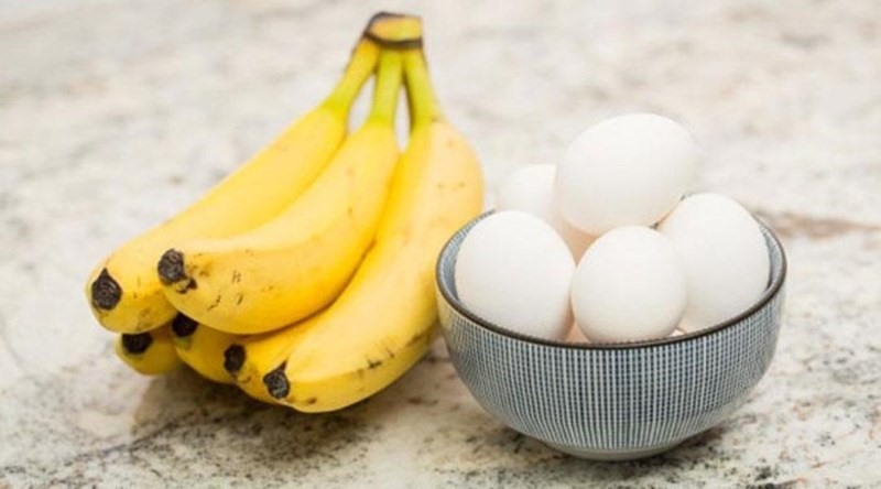 Nhiều phụ huynh và sĩ tử quan niệm ăn chuối thi sẽ bị rớt môn và ăn trứng bị 0 điểm. Ảnh: Internet