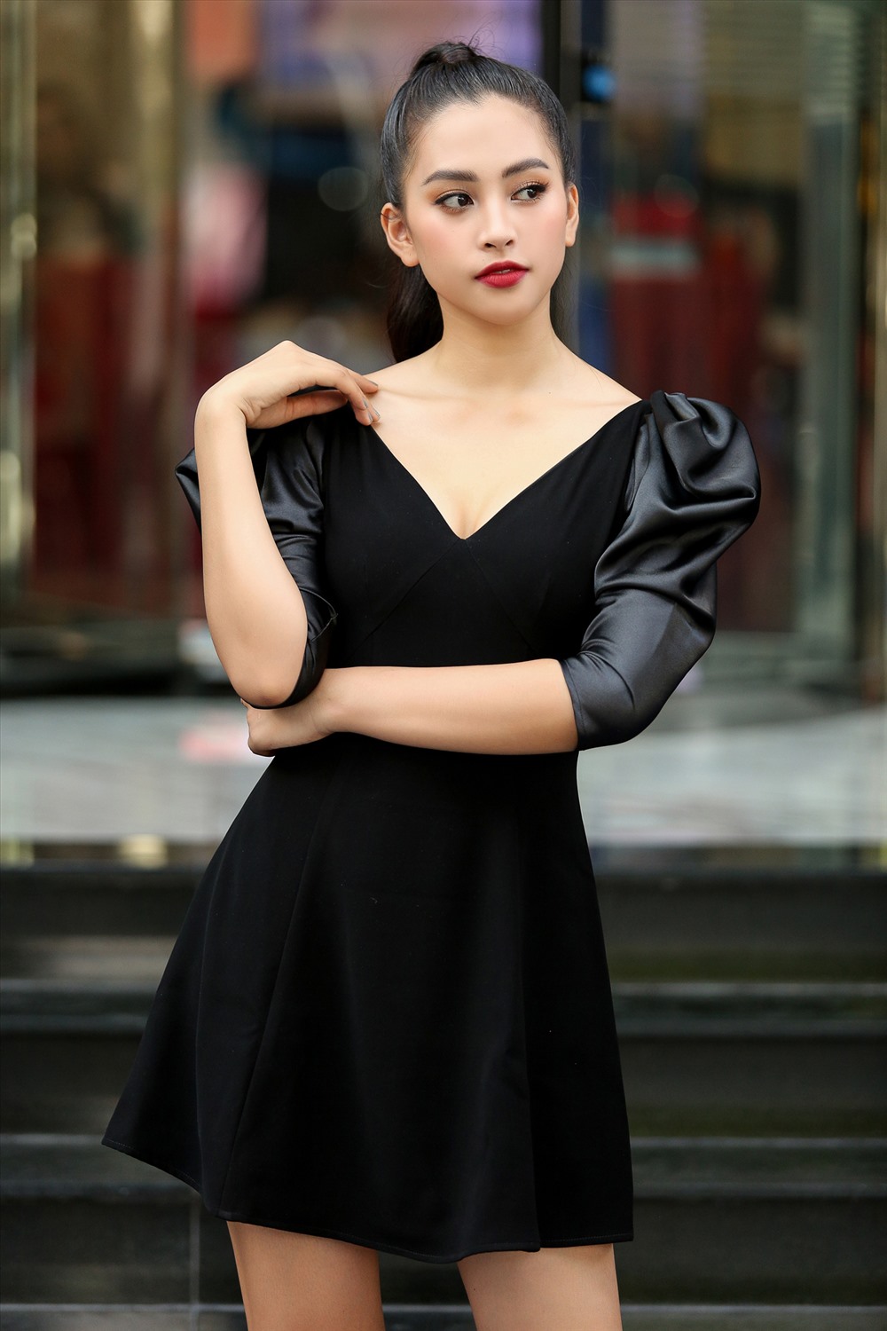 Với kinh nghiệm trên các đấu trường sắc đẹp: Hoa hậu Việt Nam 2018, Miss World Việt Nam 2018, Tiểu Vy có đầy đủ bản lĩnh và trọng trách của một người đi trước với kinh nghiệm chinh chiến trên các đấu trường nhan sắc. Ảnh: MWVN.