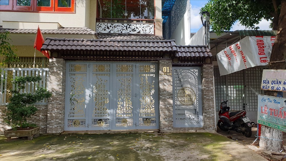 Nhà số 1 đường Tô Vĩnh Diện xây trên đất quốc phòng, chưa được cấp sổ đỏ.