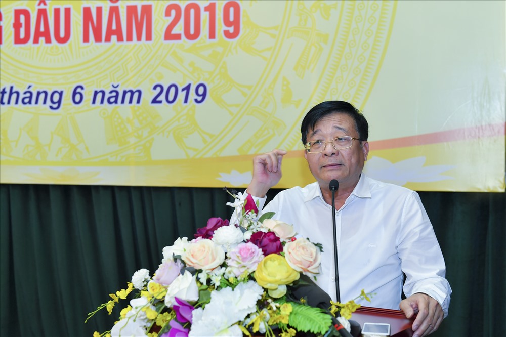Ông Nguyễn Quốc Hùng - Vụ trưởng Vụ Tín dụng các ngành kinh tế - Ngân hàng nhà nước tại buổi họp báo của NHNN. Ảnh SBV