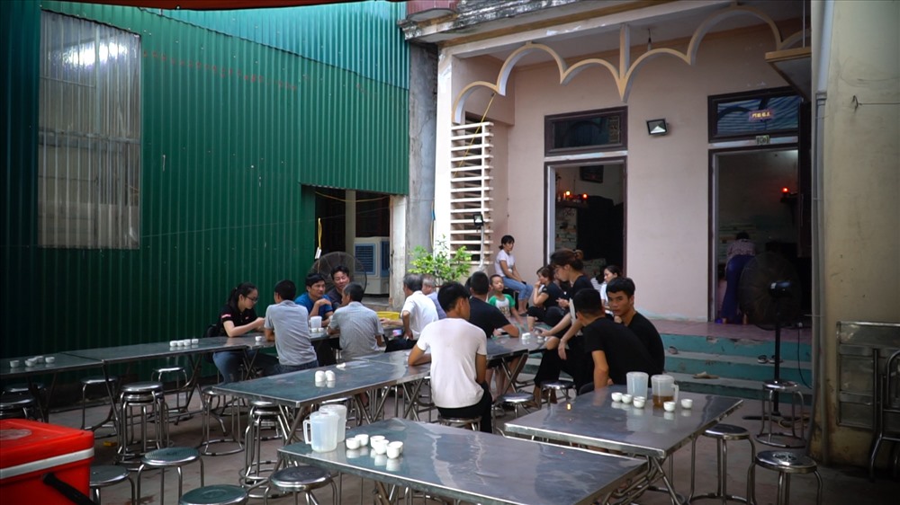 Mẹ phi công trong vụ rơi máy bay quân sự: Con mới được bay cách đây 1 tháng