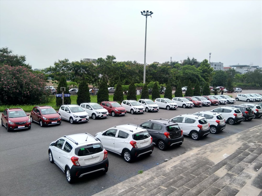 Thị trường xe nhỏ dưới 500 nổi sóng sau sự đổ bộ của Vinfast Fadil. Ảnh Lê Ngà