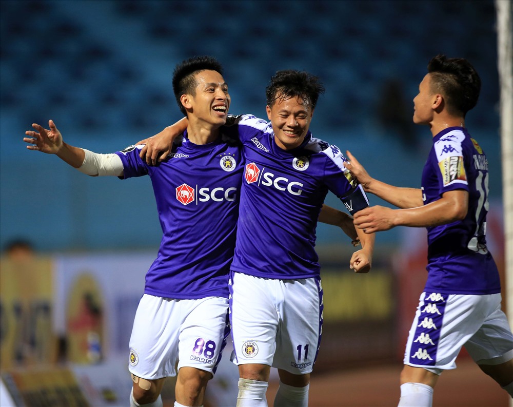 Thế nhưng việc HLV Chu Đình Nghiêm tung Thành Lương vào sân đã giúp CLB Hà Nội cải thiện được thế trận,. Ảnh: VPF