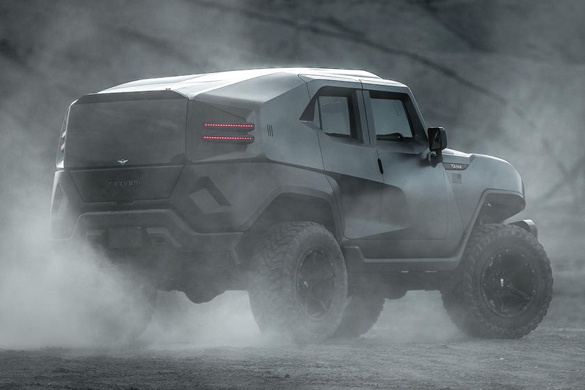 Trông Tank Rezvani 2020 như một chiếc xe dùng trong quân đội. Ảnh: Carbuzz