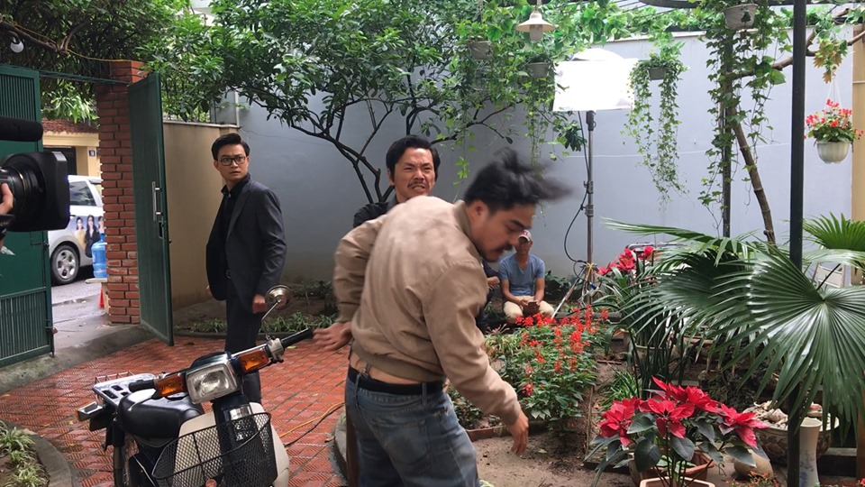 Mặc dù không rõ cảnh ông Sơn tát Khải có được lên sóng hay không nhưng nhiều khán giả cũng thể hiện sự hả hê khi nhìn thấy hình ảnh này.