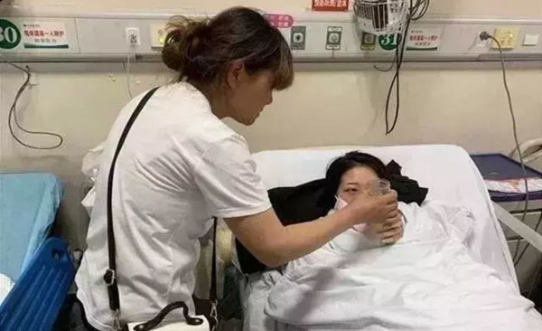 Hiện tại Trình Sảng đang nằm viện và điều trị theo phác đồ của bác sĩ.