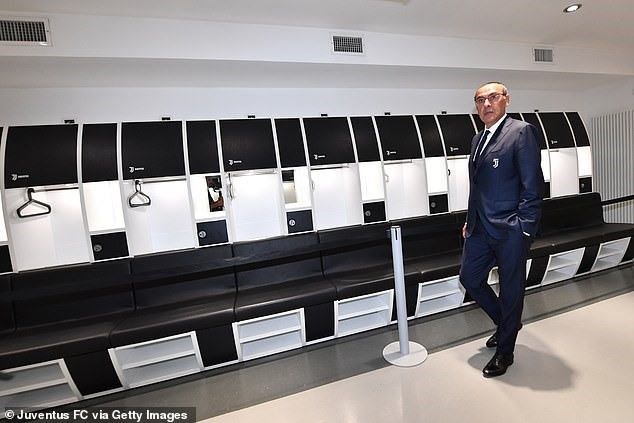 Sarri có theo Pogba đến cùng? Ảnh: Getty.