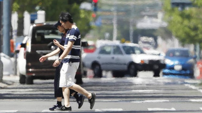 Mùa hè này, Nhật Bản cũng vừa trải qua đợt nắng nóng kỷ lục với một số nơi nhiệt độ lên gần 40 độ C, khiến không dưới 600 người nhập viện.
