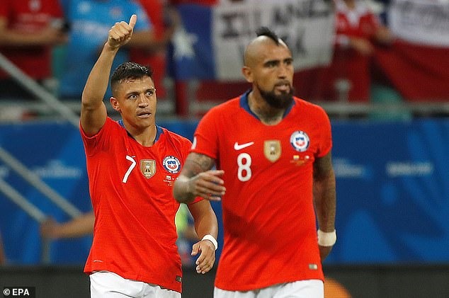 Sanchez là niềm hi vọng số 1 trên hàng công của Chile. Ảnh: EPA.