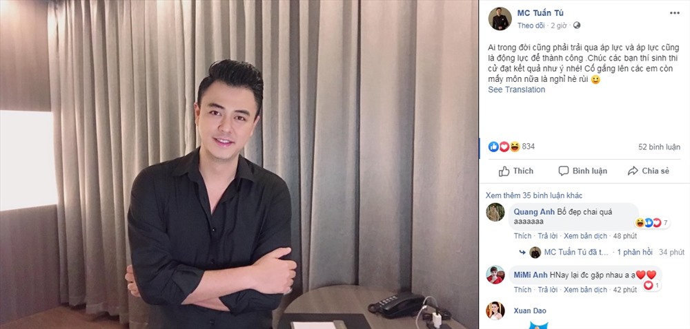 Tuấn Tú động viên: “Chúc các bạn thí sinh thi cử thành công. Cố gắng lên các em nhé còn mấy môn nữa là nghỉ hè rùi“.