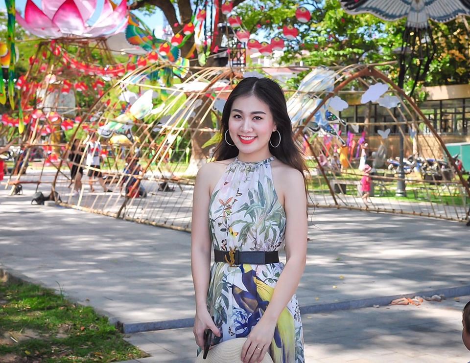 Hà Phương sở hữu vẻ ngoài rạng rỡ, xinh đẹp. Ảnh: FBNV.