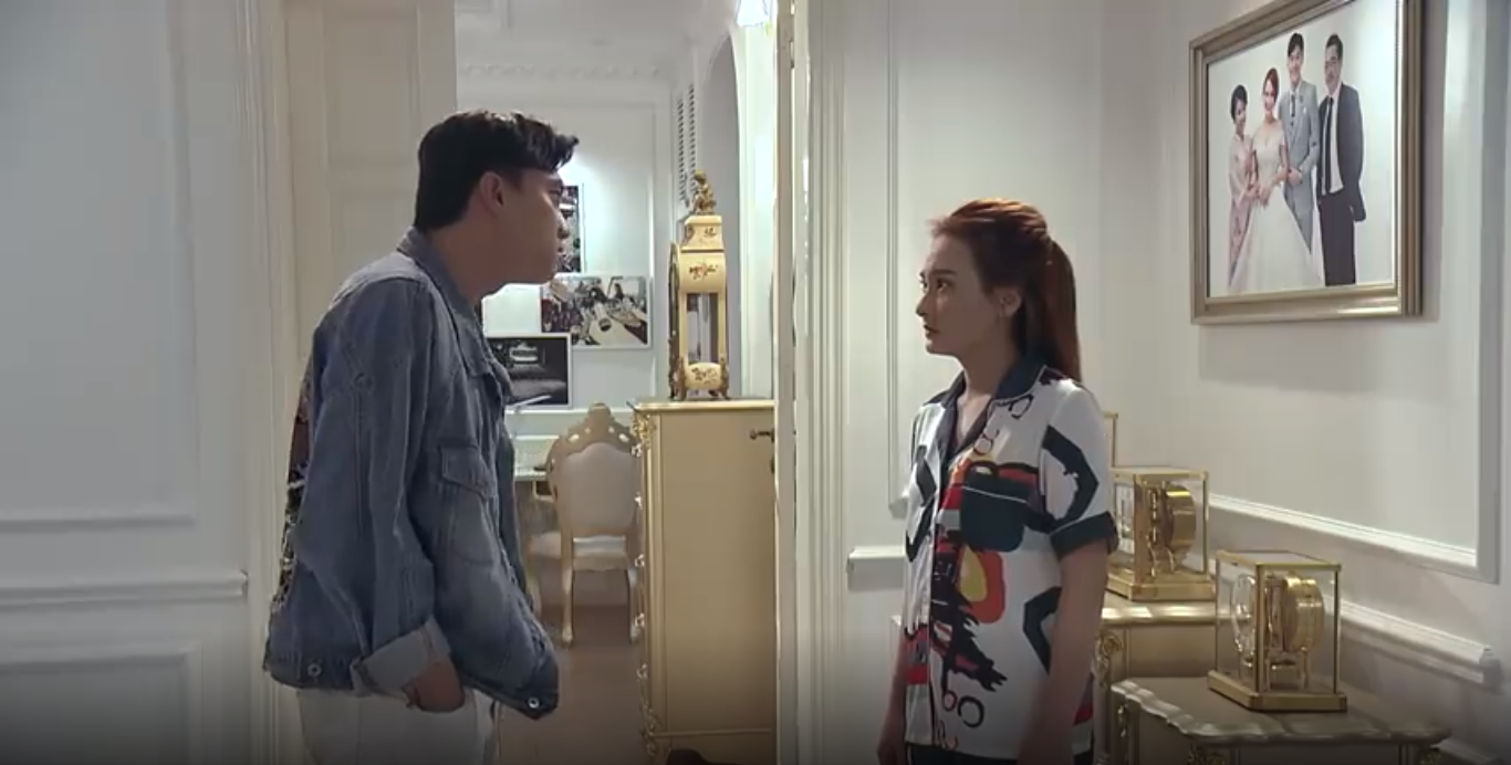 Vũ nhắc đến bản hợp đồng để dằn mặt Thư. Ảnh cắt từ clip