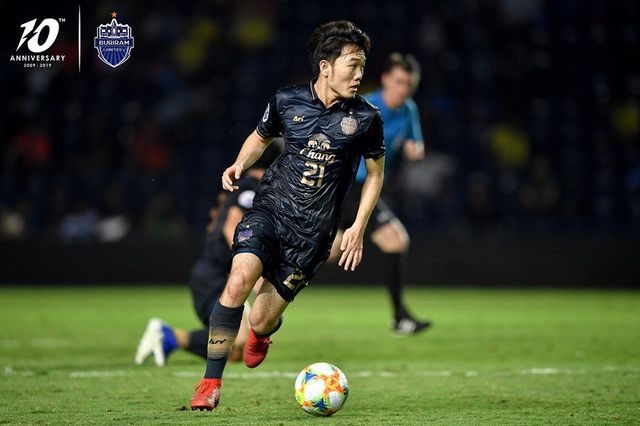 Xuân Trường gặp khó trên đất Thái. Ảnh: Buriram United.