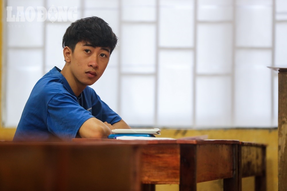 thí sinh Dương Công Minh sẽ ngồi một mình một phòng thi. Hội đồng thi vẫn tiến hành bốc thăm giám thị coi thi theo đúng yêu cầu, quy chế thi của Bộ GDĐT. Ảnh: Sơn Tùng