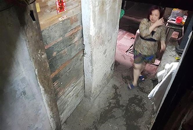 Cuộc sống chật chội bên trong ngôi nhà số 47 Hàng Bạc