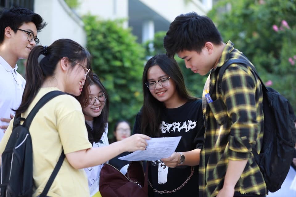 Ngữ Văn là môn tự luận duy nhất trong kỳ thi THPT Quốc gia. Ảnh: Hải Nguyễn