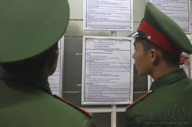 Hỗ trợ quân nhân xuất ngũ tìm kiếm việc làm. Ảnh PV.