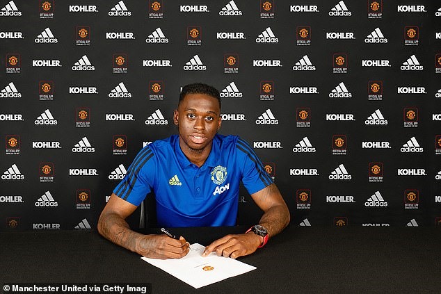 Wan-Bissaka được hi vọng sẽ gắn bó dài lâu với Manchester United. Ảnh: Getty.