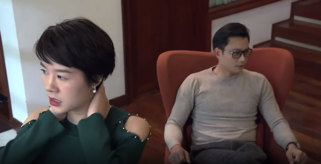 Tình hình giữa hai vợ chồng Thành cũng căng thẳng không kém.