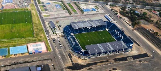 Sân vận động Chang Arena có một tên gọi khác là Thunder Castle (Lâu đài Sấm sét). Ảnh: Football Tripper.